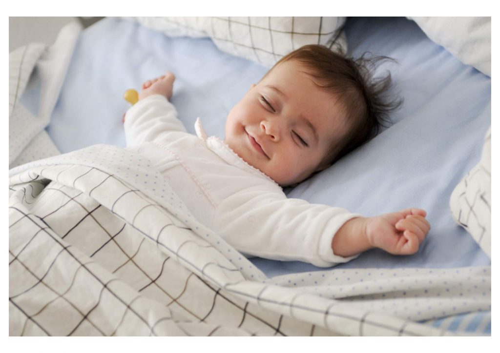 AssoMamme-Il sonno di bambini e neonati-Bambino che dorme felice